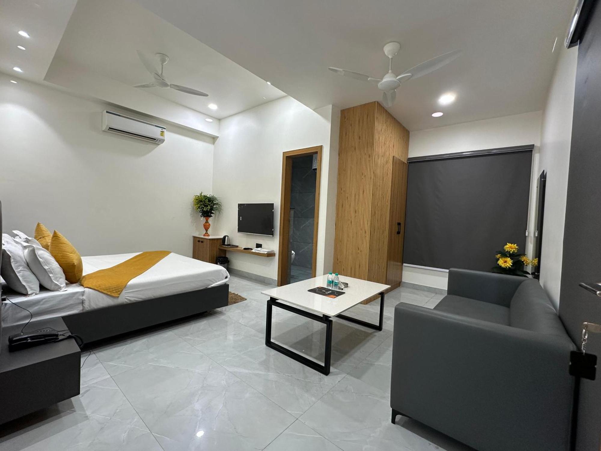 Hotel Sky Way Inn Hisar Luaran gambar