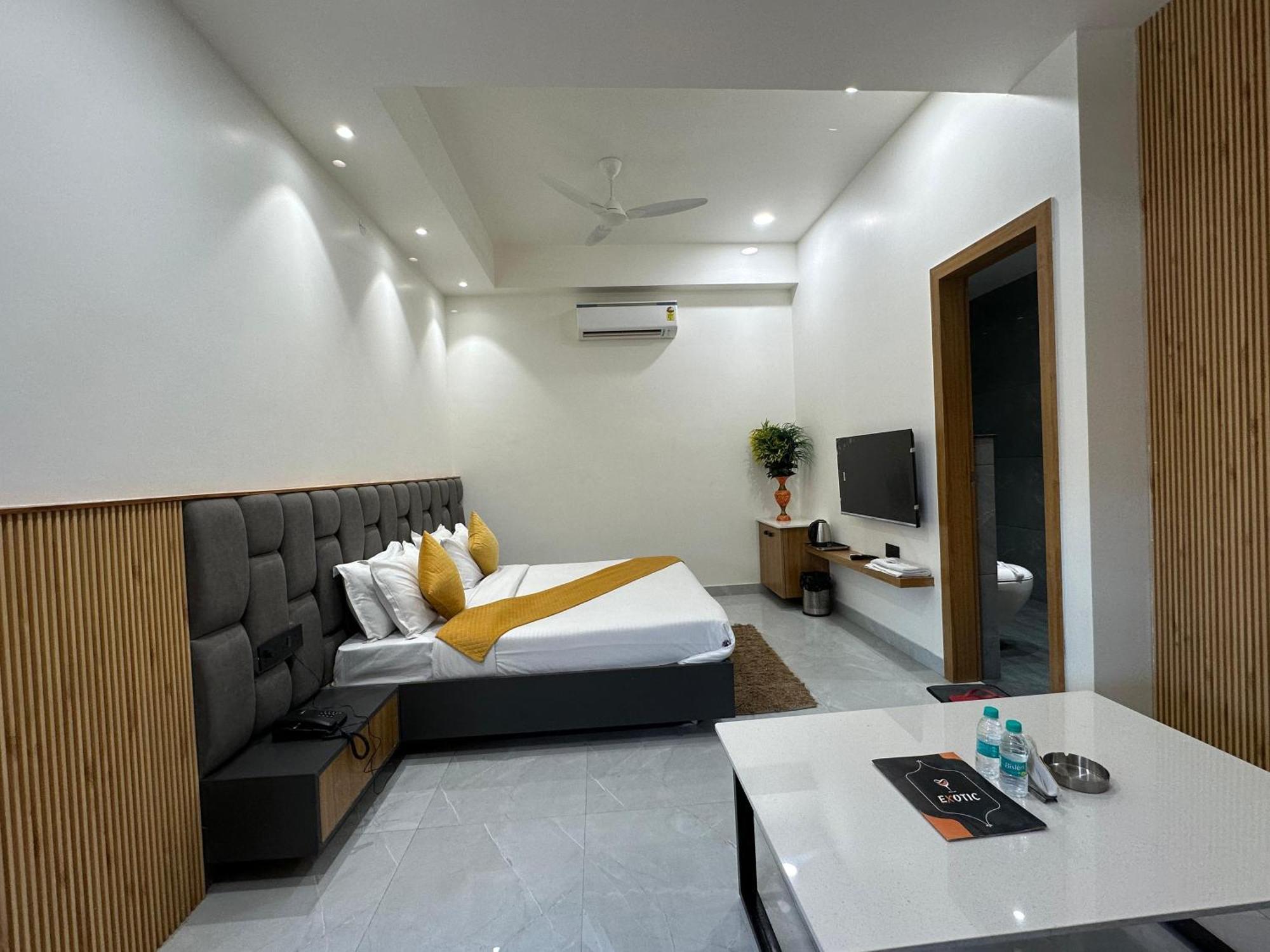 Hotel Sky Way Inn Hisar Luaran gambar